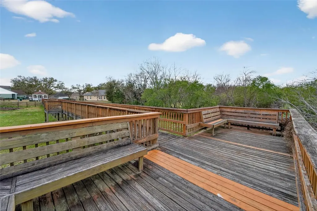 1112 Lake Shore Ranch Drive Seffner FL 33584