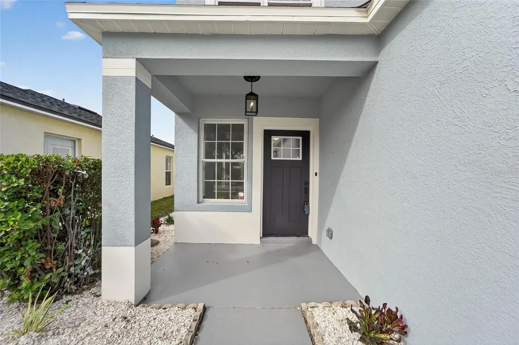 1112 Lake Shore Ranch Drive Seffner FL 33584
