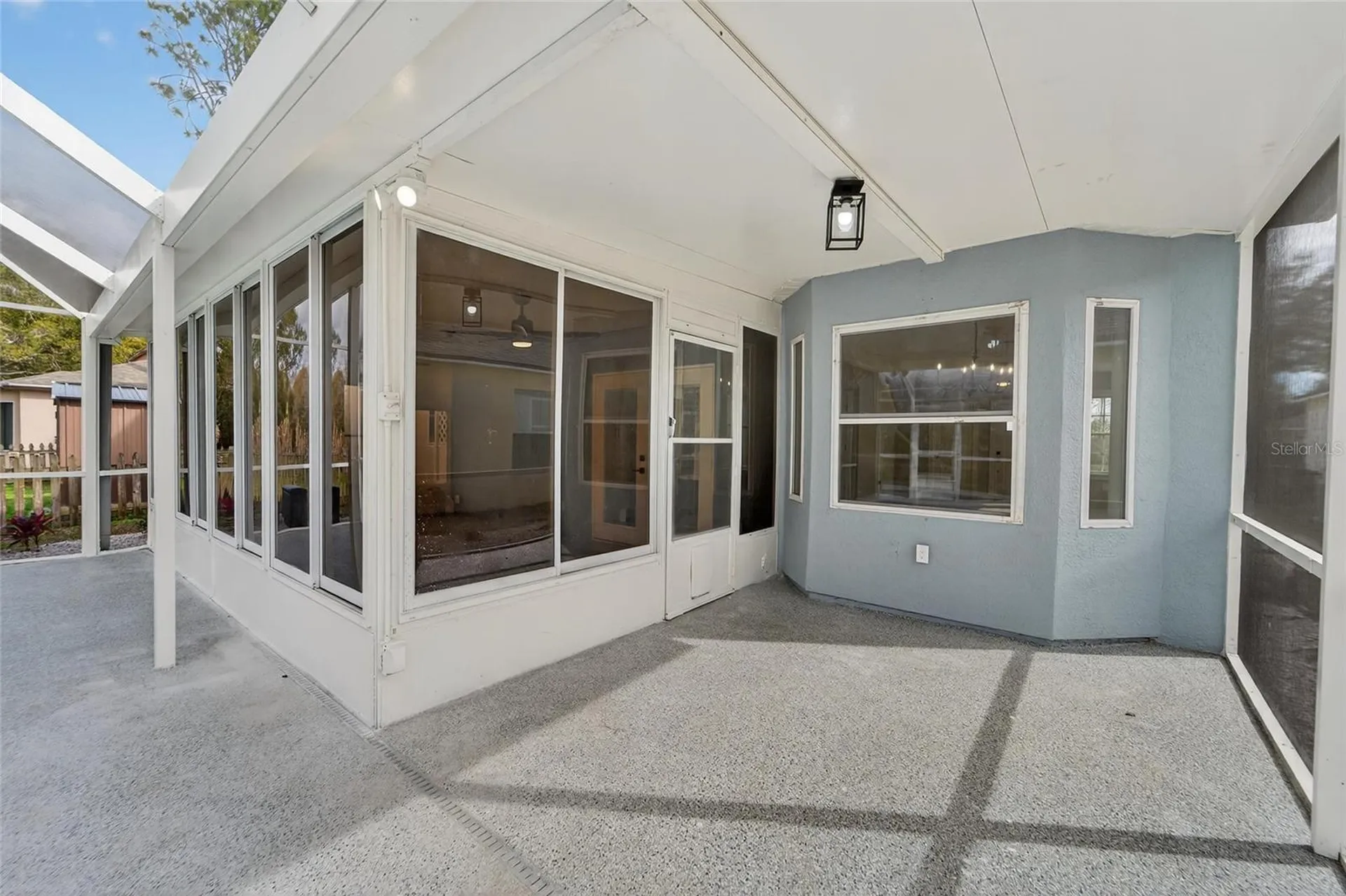 1112 Lake Shore Ranch Drive Seffner FL 33584