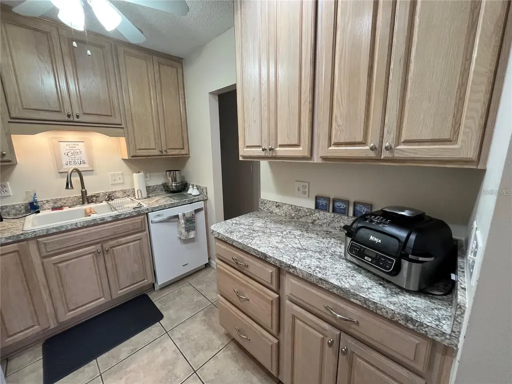 1907 Canterbury Lane Sun City Center FL 33573