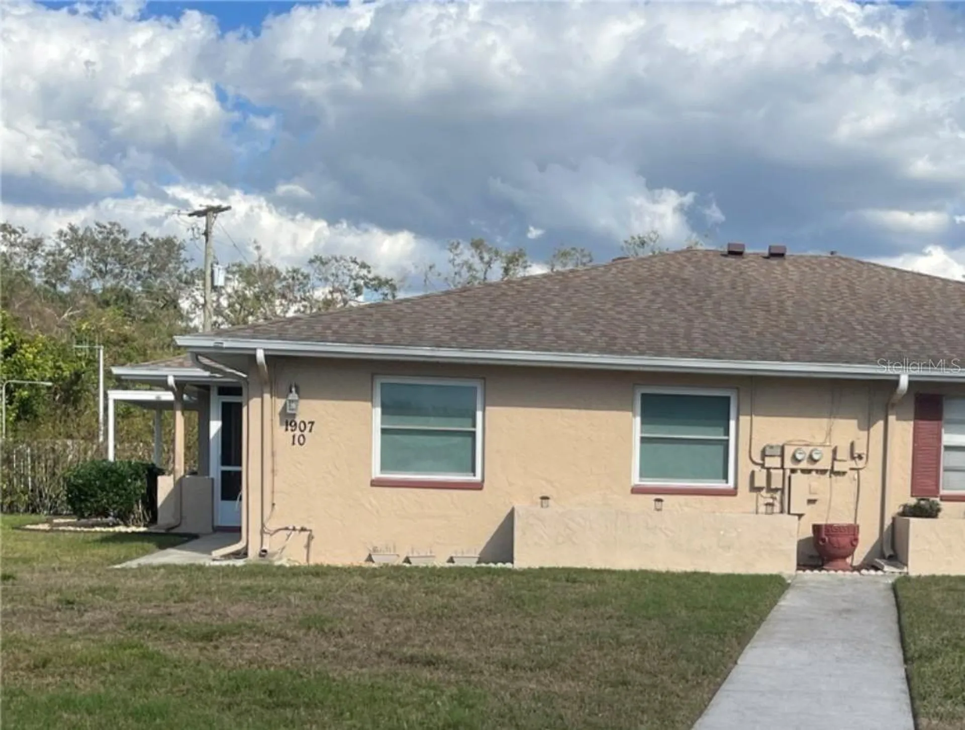 1907 Canterbury Lane Sun City Center FL 33573