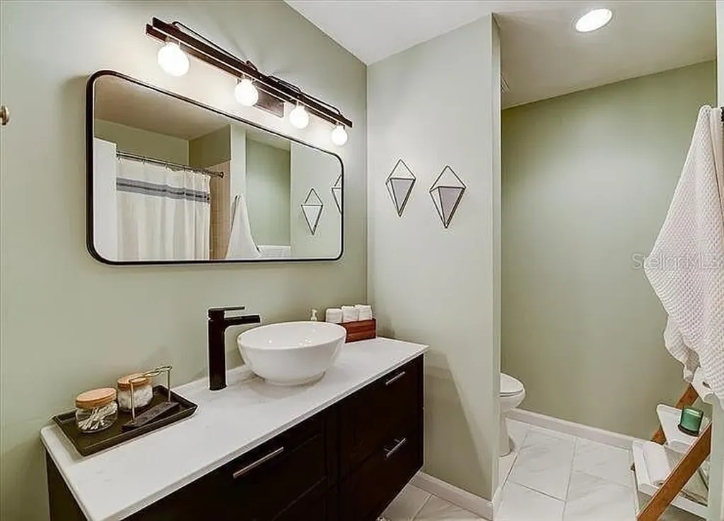 6326 Grand Bahama Circle Tampa FL 33615
