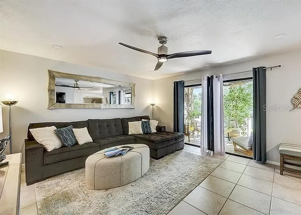 6326 Grand Bahama Circle Tampa FL 33615