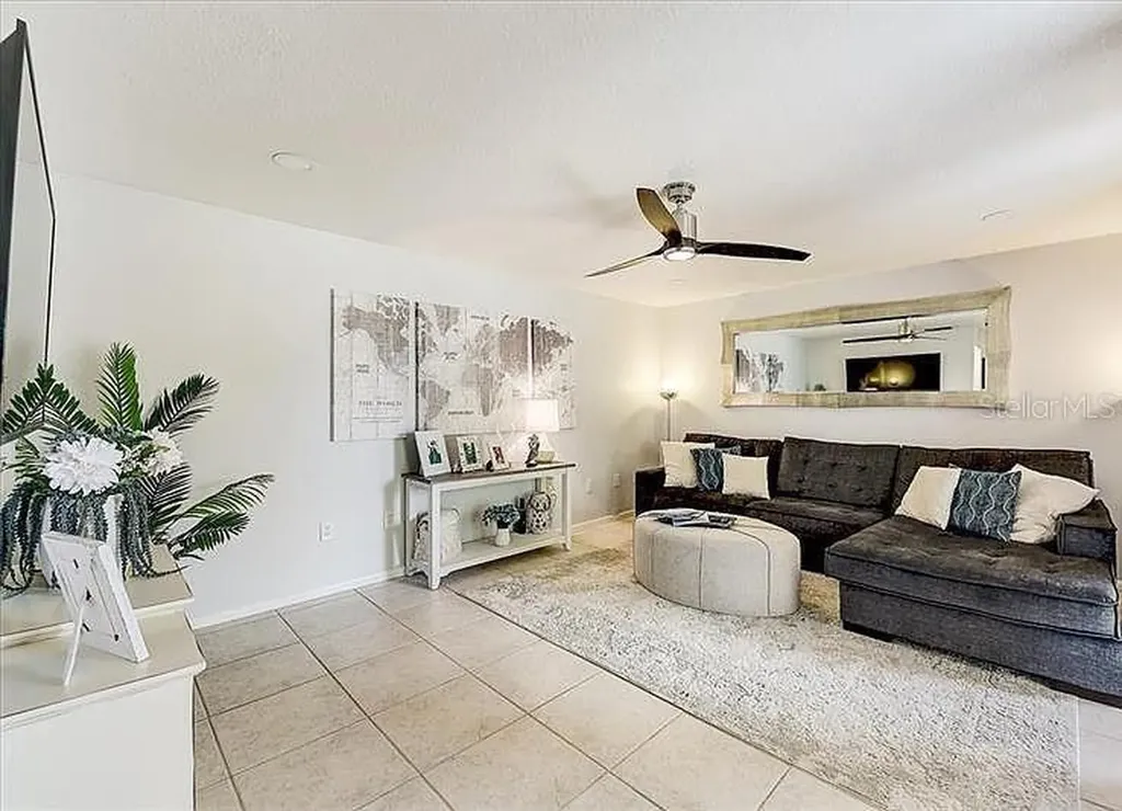 6326 Grand Bahama Circle Tampa FL 33615
