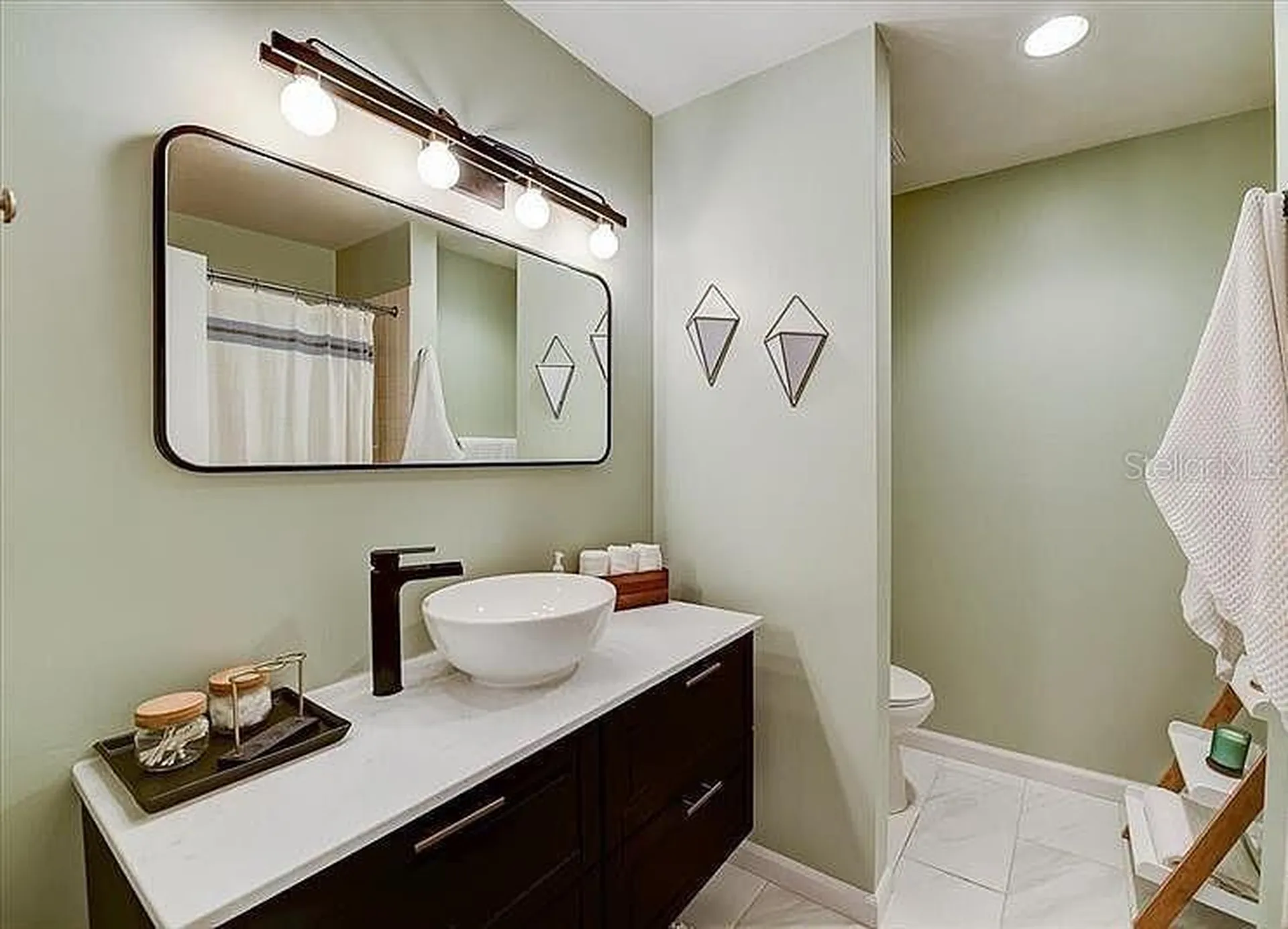 6326 Grand Bahama Circle Tampa FL 33615