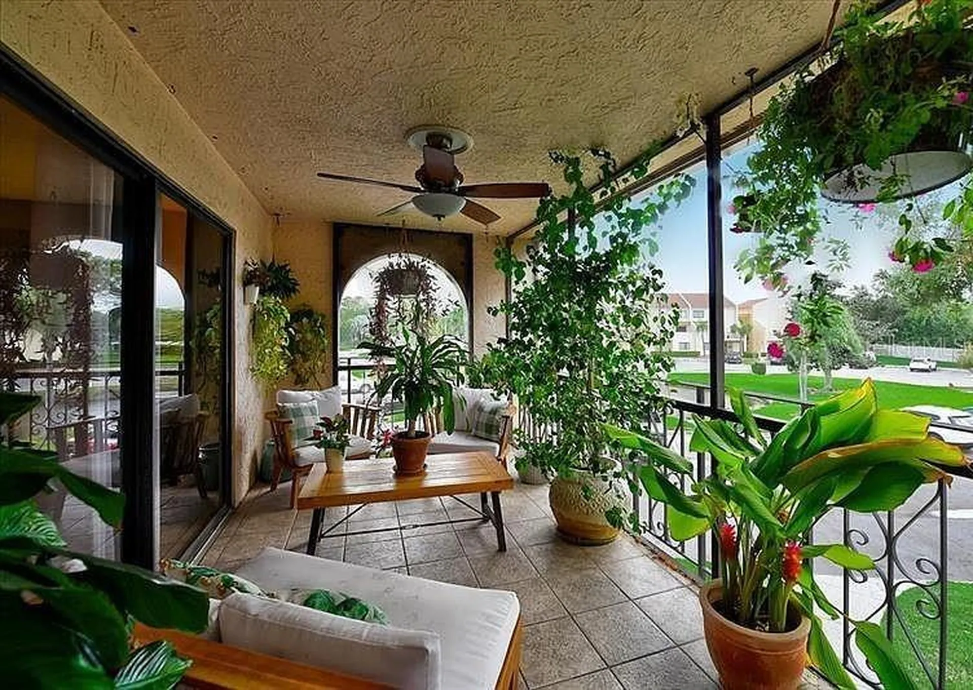 6326 Grand Bahama Circle Tampa FL 33615