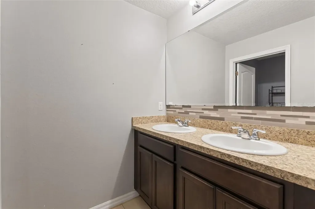 519 Oakhurst Way Lake Alfred FL 33850