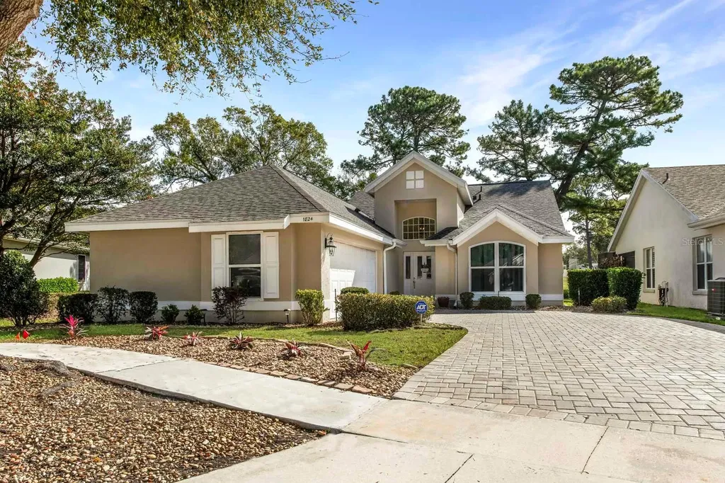 1824 Stafford Springs Boulevard Mount Dora FL 32757