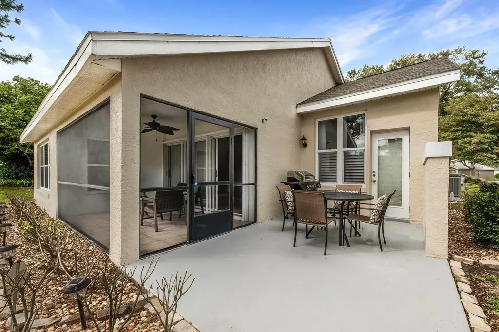 1824 Stafford Springs Boulevard Mount Dora FL 32757