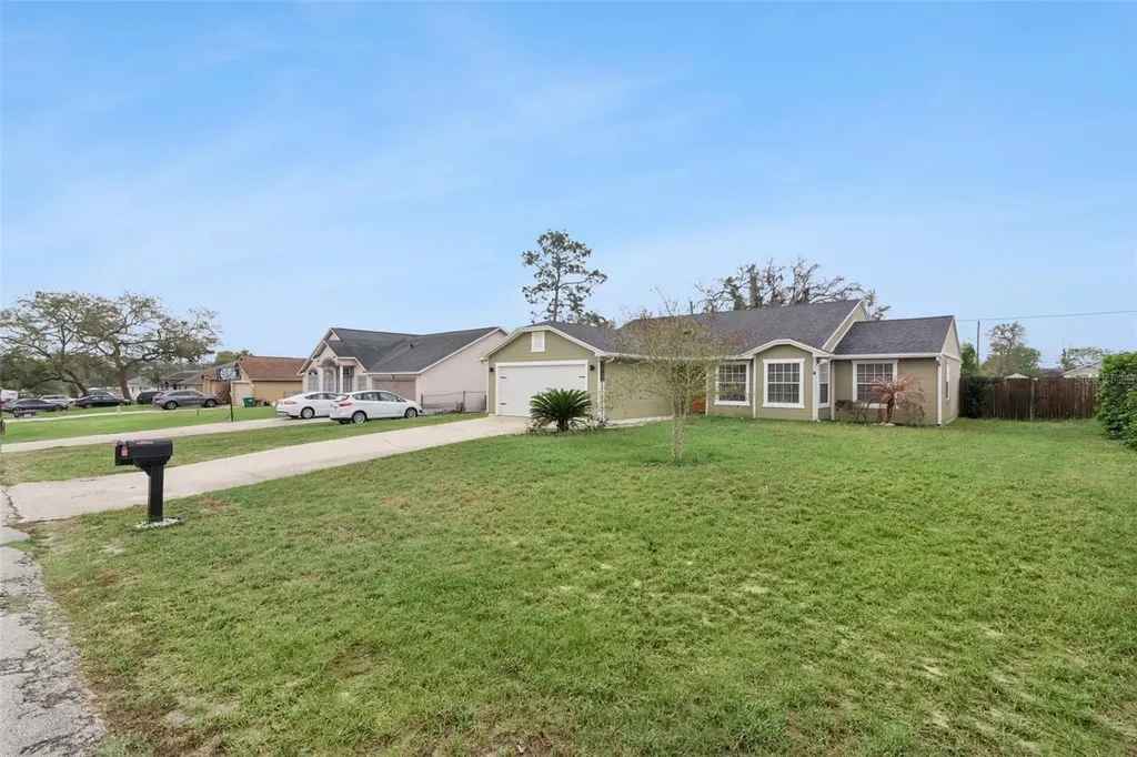 2513 Dumas Drive Deltona FL 32738
