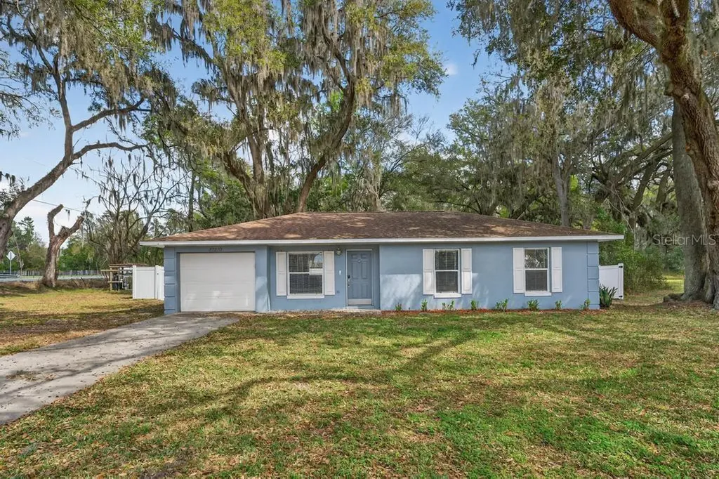 42210 W Lakeview Drive Altoona FL 32702