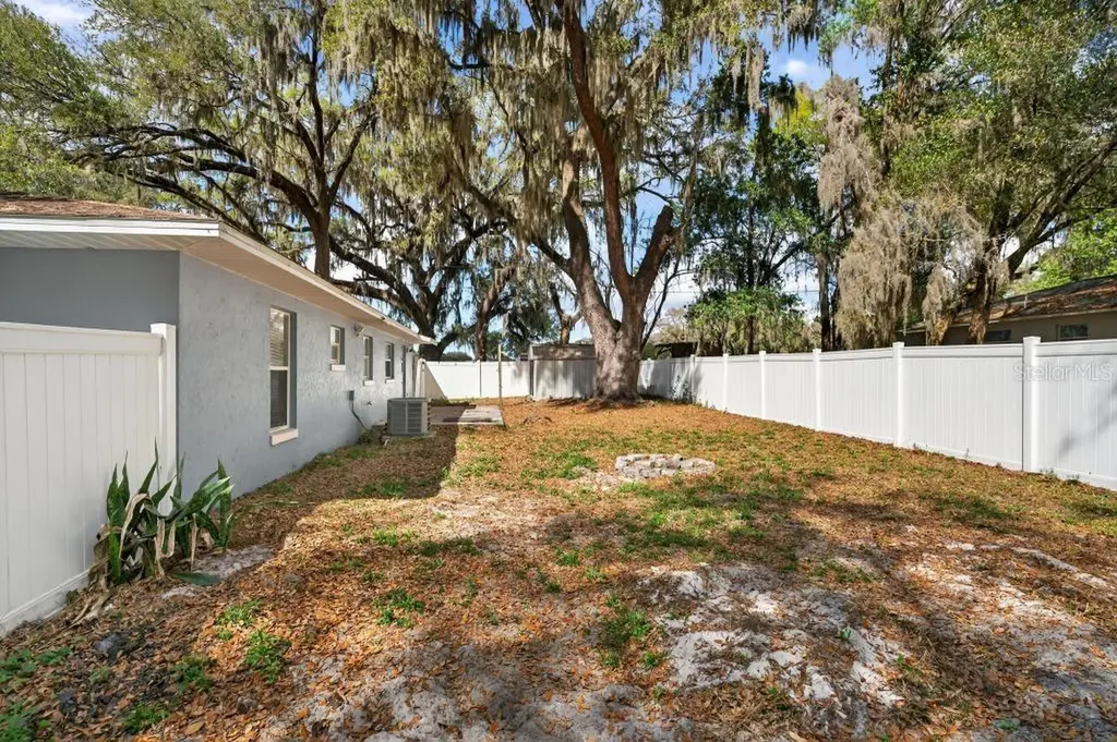 42210 W Lakeview Drive Altoona FL 32702