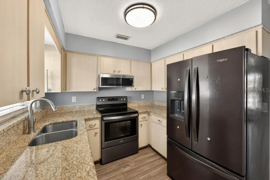 42210 W Lakeview Drive Altoona FL 32702