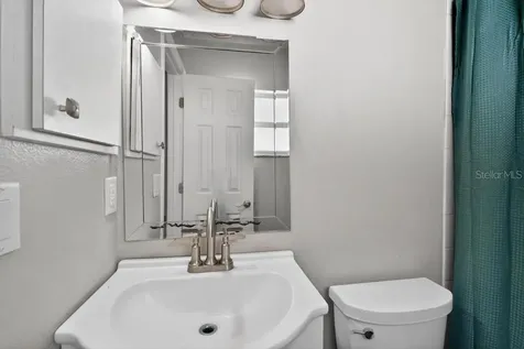 42210 W Lakeview Drive Altoona FL 32702