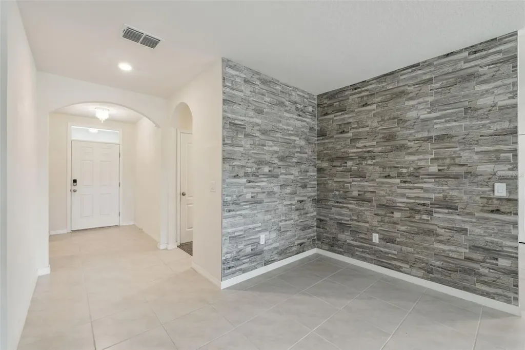 866 Baylor Drive Deltona FL 32725