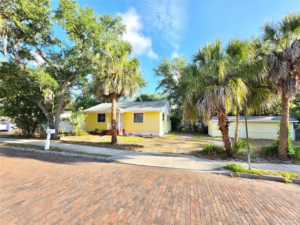 427 5th Street N Safety Harbor FL 34695