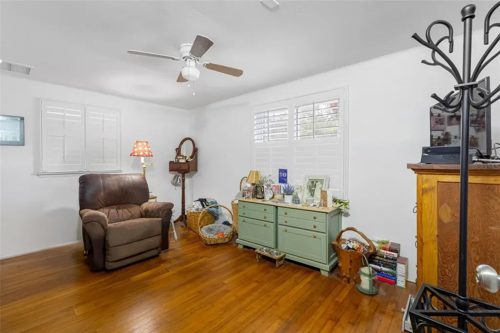 427 5th Street N Safety Harbor FL 34695