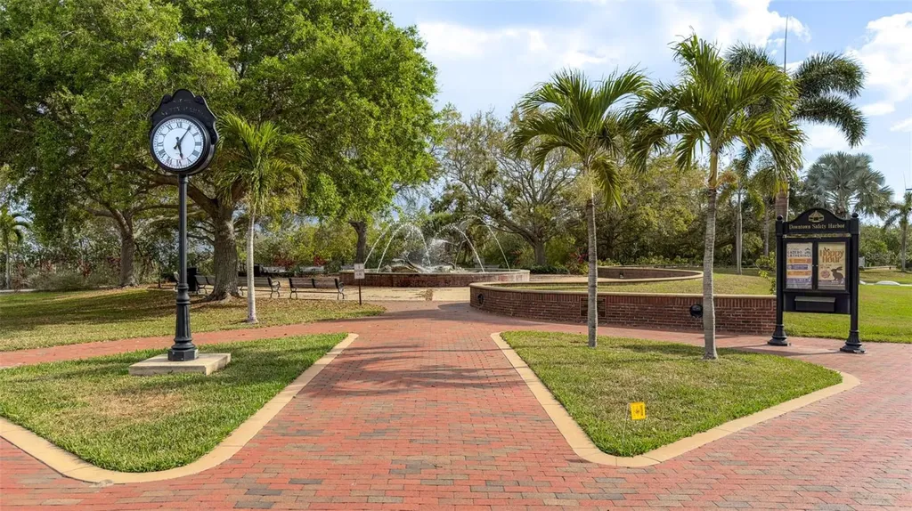 427 5th Street N Safety Harbor FL 34695