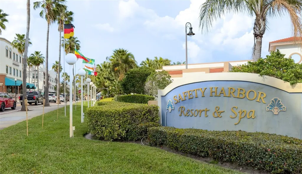 427 5th Street N Safety Harbor FL 34695