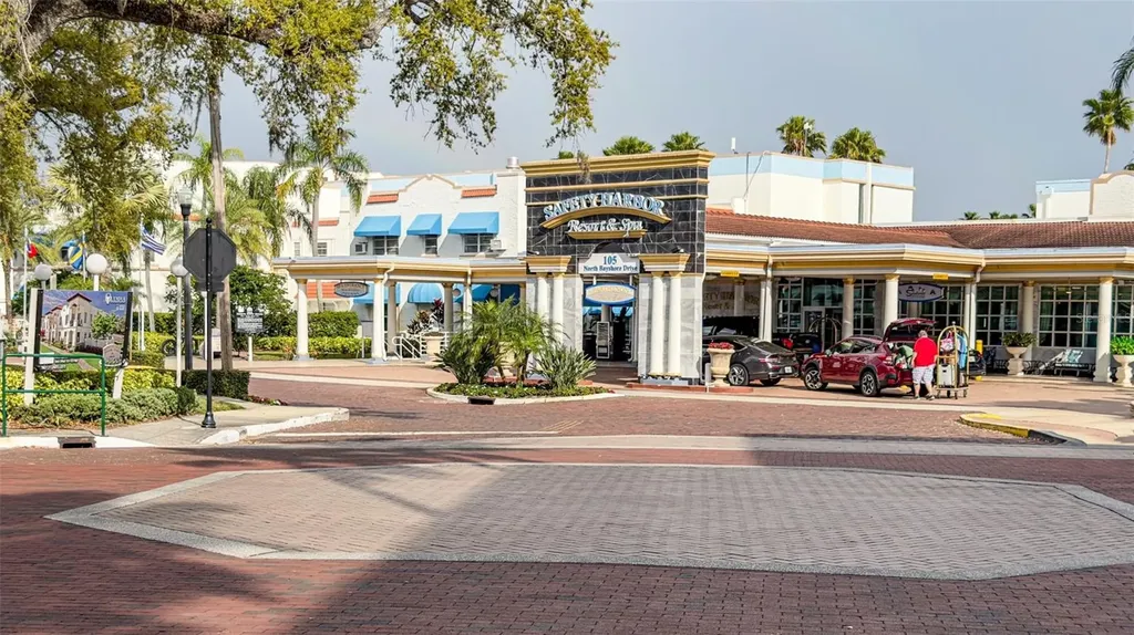 427 5th Street N Safety Harbor FL 34695
