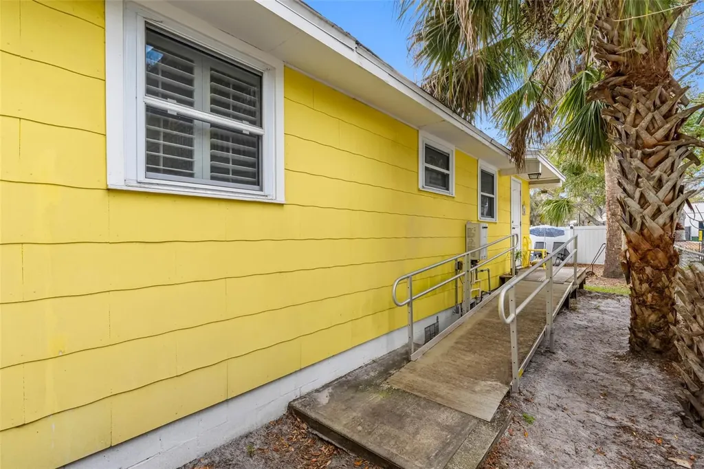427 5th Street N Safety Harbor FL 34695