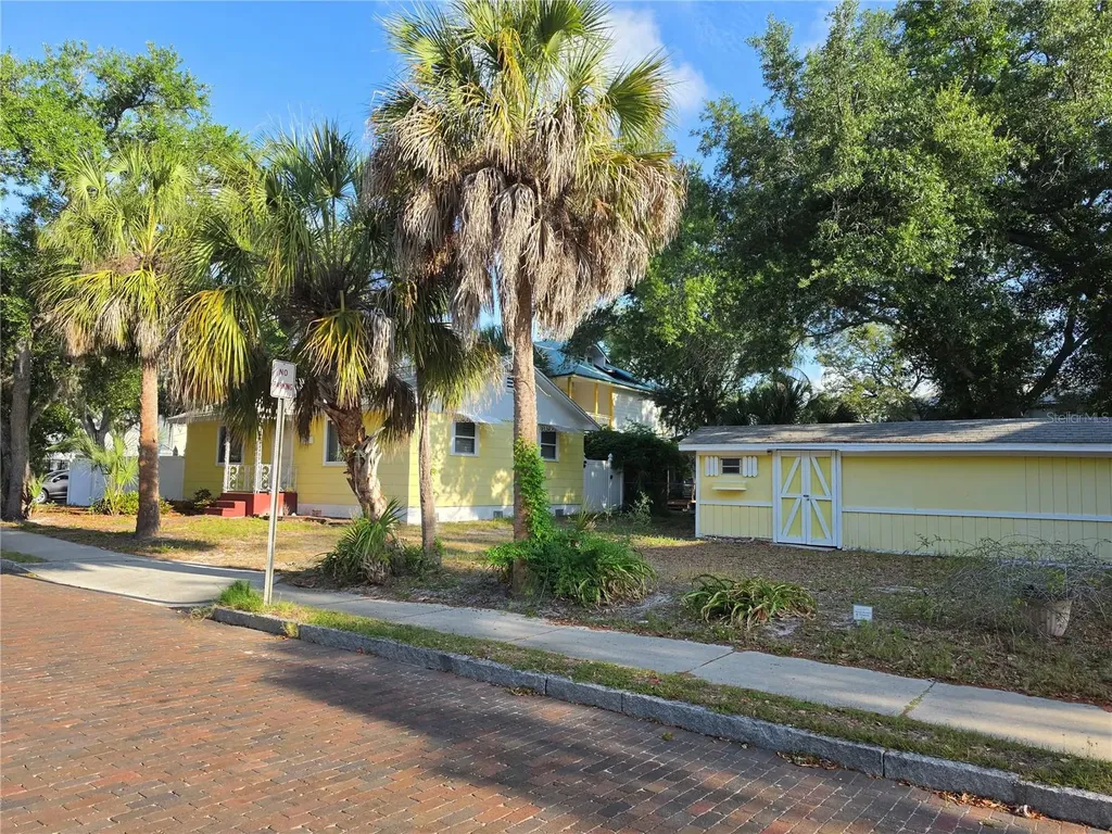 427 5th Street N Safety Harbor FL 34695
