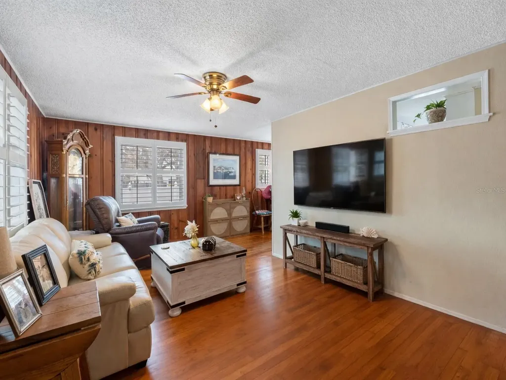 427 5th Street N Safety Harbor FL 34695