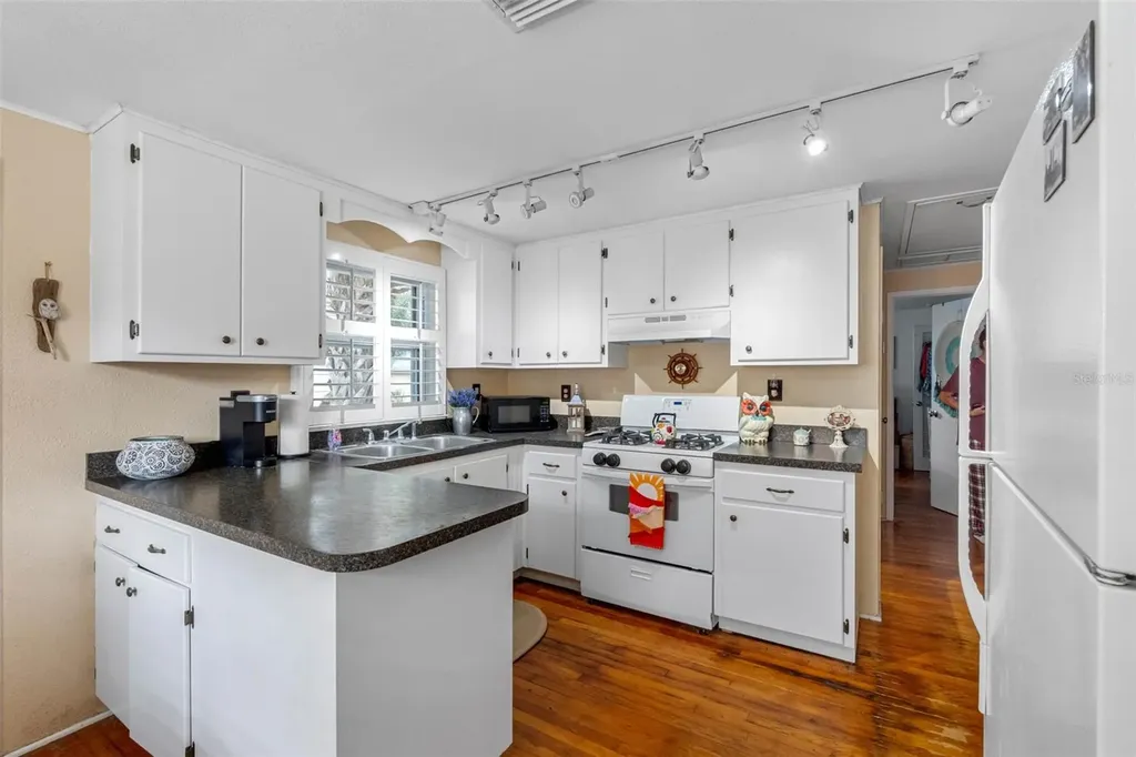 427 5th Street N Safety Harbor FL 34695