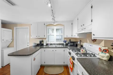 427 5th Street N Safety Harbor FL 34695