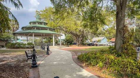 427 5th Street N Safety Harbor FL 34695
