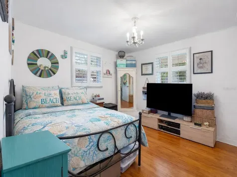 427 5th Street N Safety Harbor FL 34695