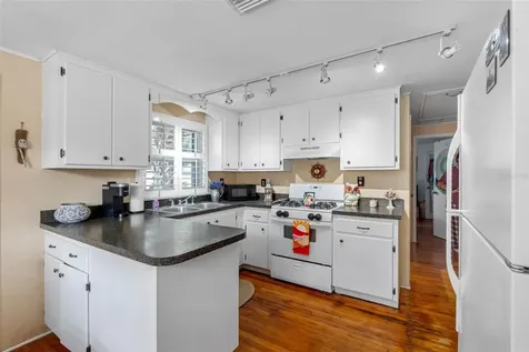 427 5th Street N Safety Harbor FL 34695