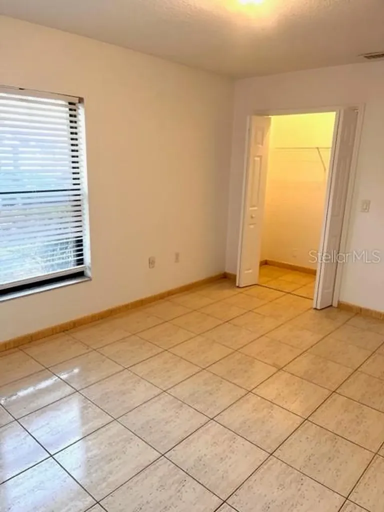 2918 S Semoran Boulevard Orlando FL 32822