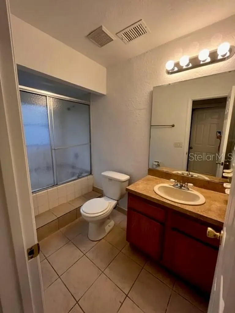 2918 S Semoran Boulevard Orlando FL 32822