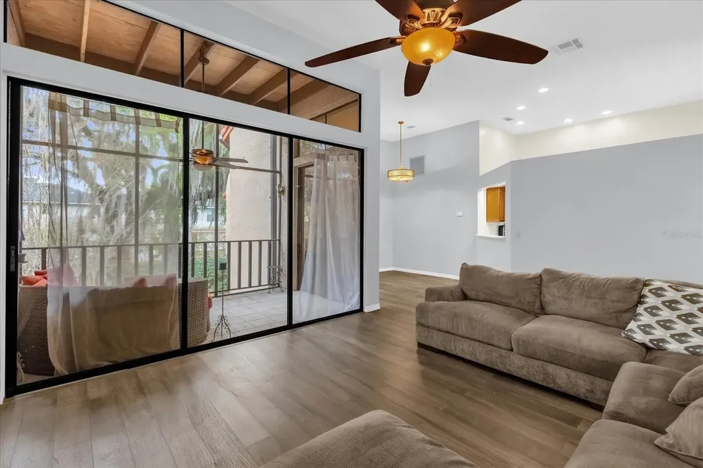 1313 Lake Willisara Circle Orlando FL 32806