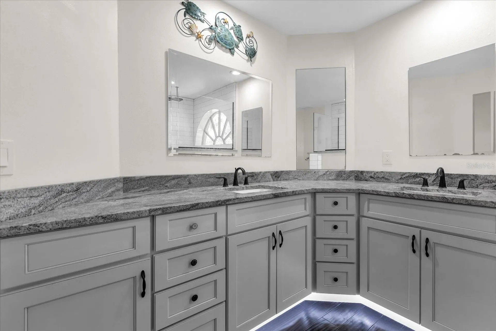 1313 Lake Willisara Circle Orlando FL 32806
