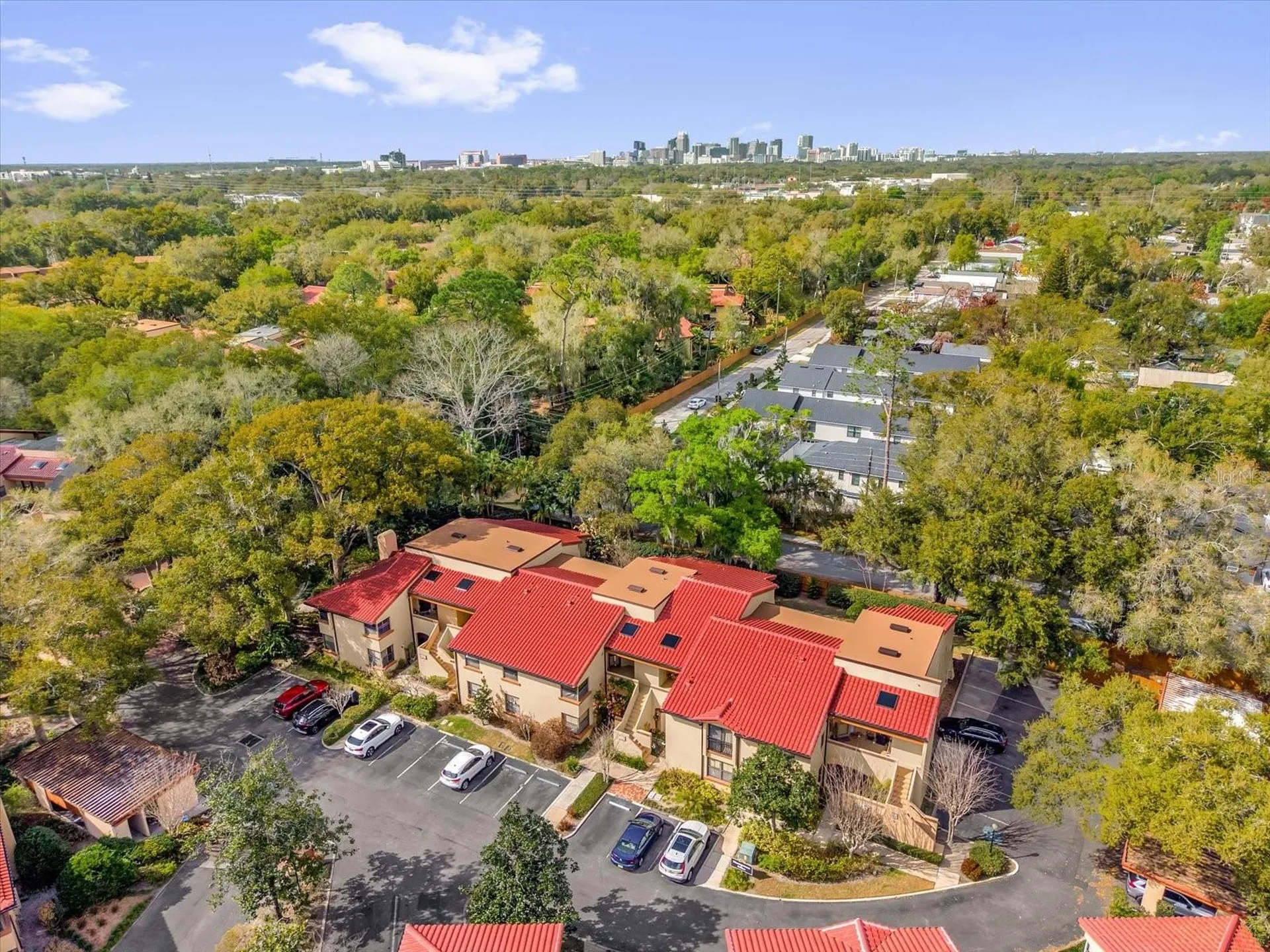 1313 Lake Willisara Circle Orlando FL 32806