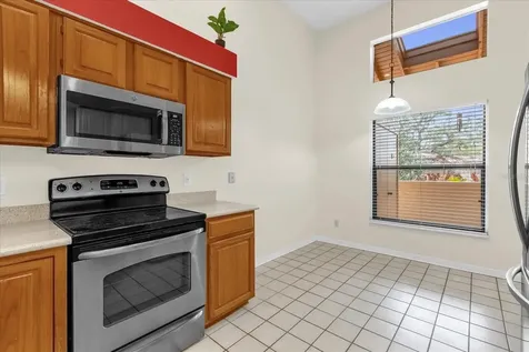 1313 Lake Willisara Circle Orlando FL 32806