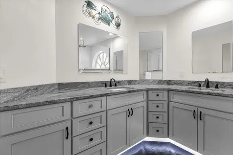 1313 Lake Willisara Circle Orlando FL 32806