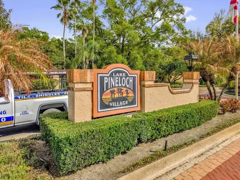1313 Lake Willisara Circle Orlando FL 32806