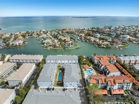 545 Pinellas Bayway S Tierra Verde FL 33715