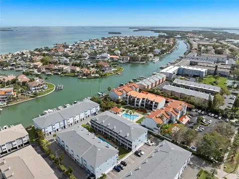 545 Pinellas Bayway S Tierra Verde FL 33715