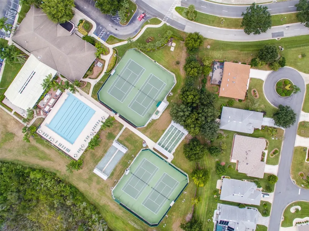 4732 St Andrews Arcade Leesburg FL 34748