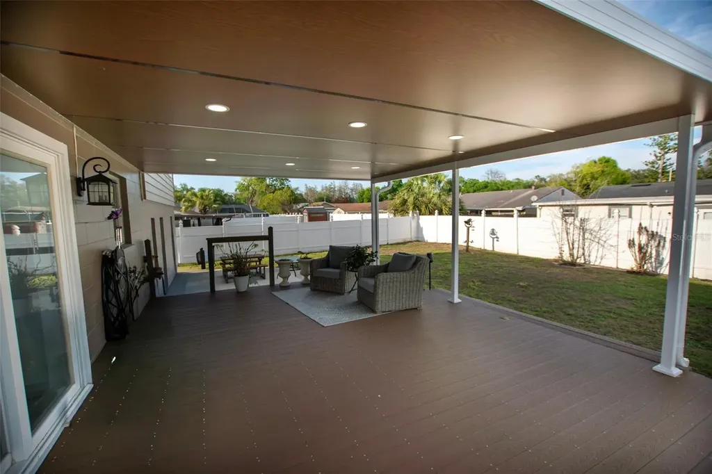 16119 Copperfield Drive Tampa FL 33618