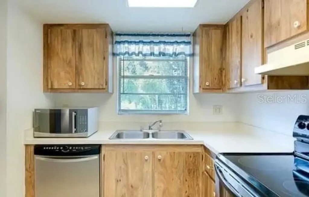 16881 Davis Road Fort Myers FL 33908
