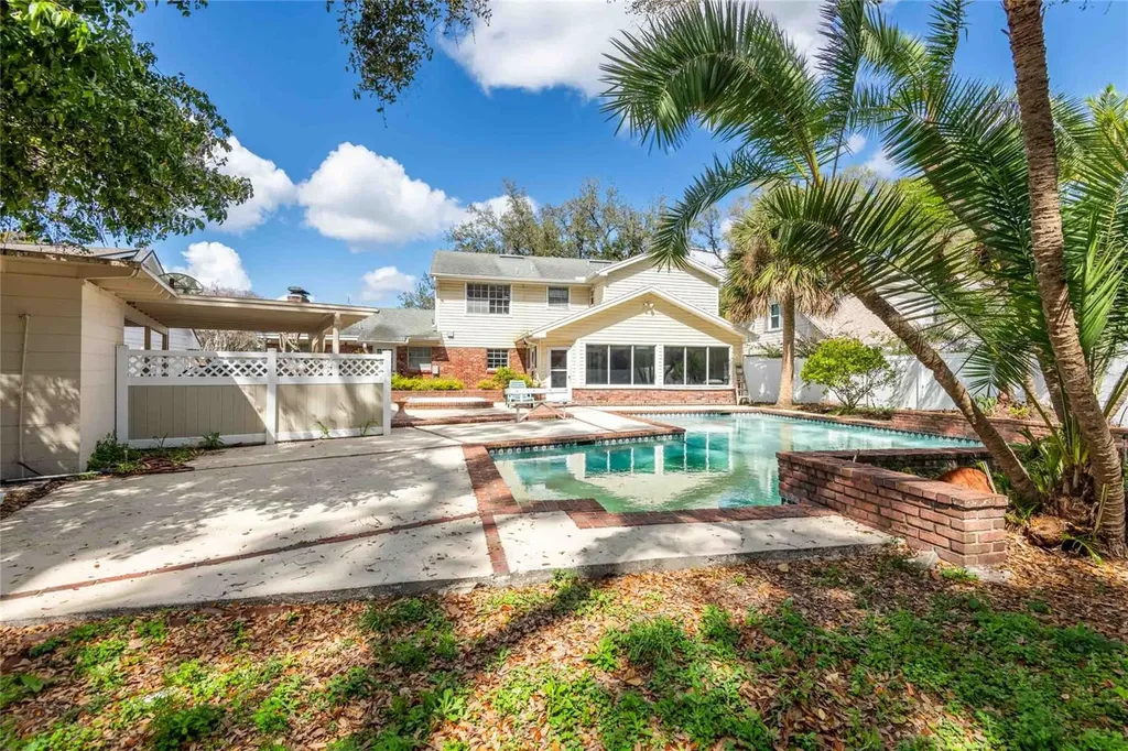 2804 Linthicum Place Tampa FL 33618