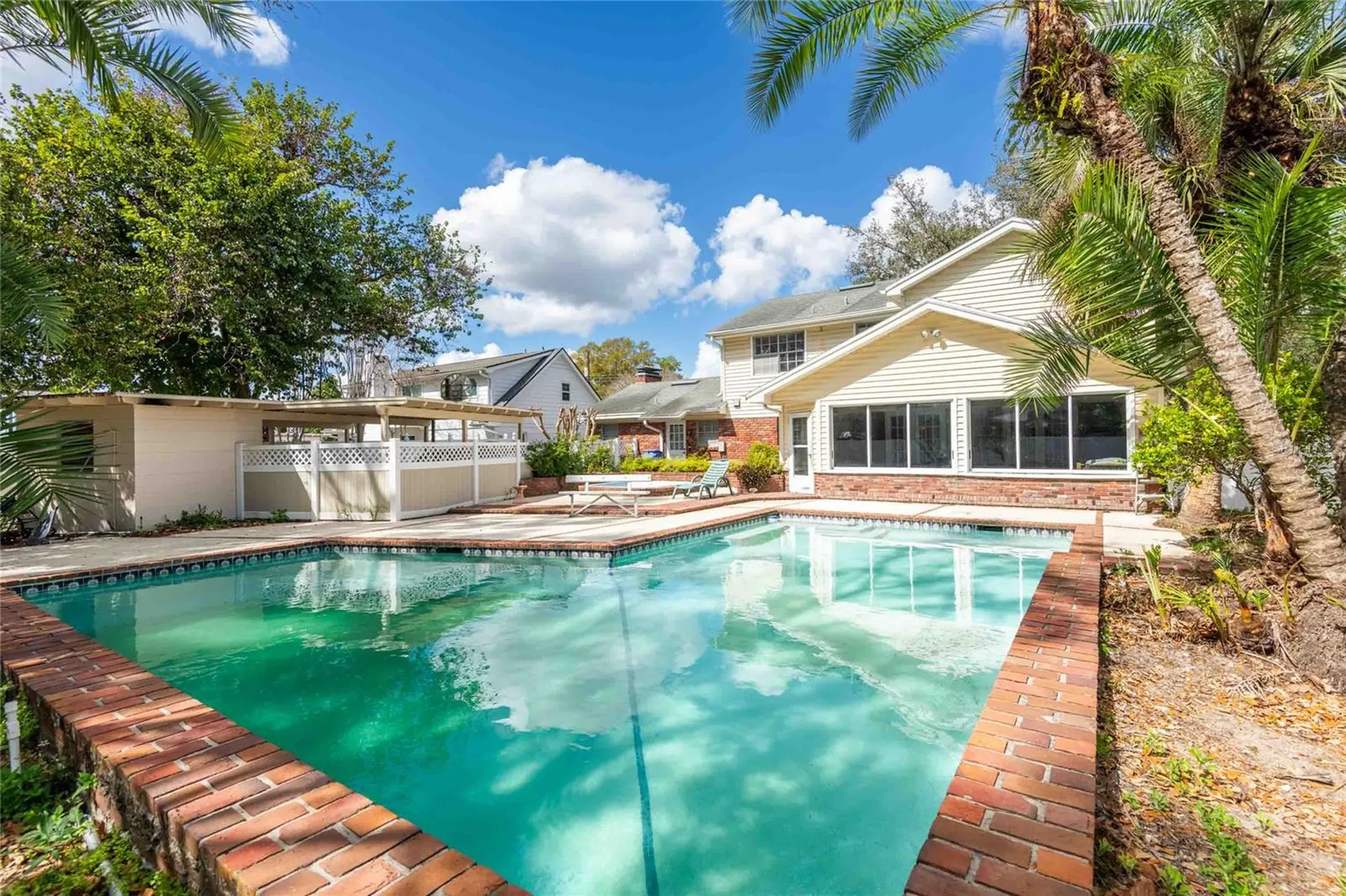 2804 Linthicum Place Tampa FL 33618
