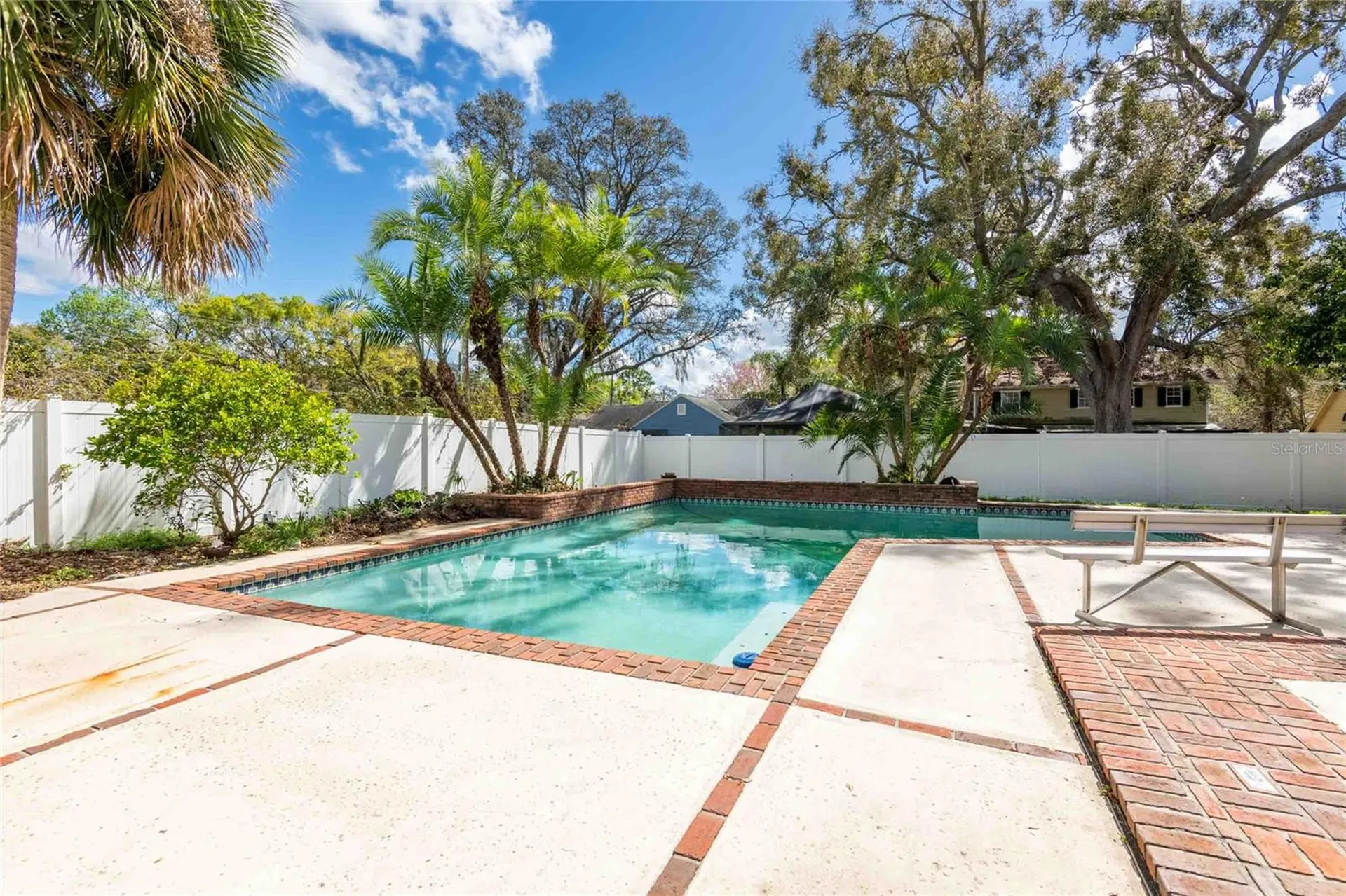 2804 Linthicum Place Tampa FL 33618