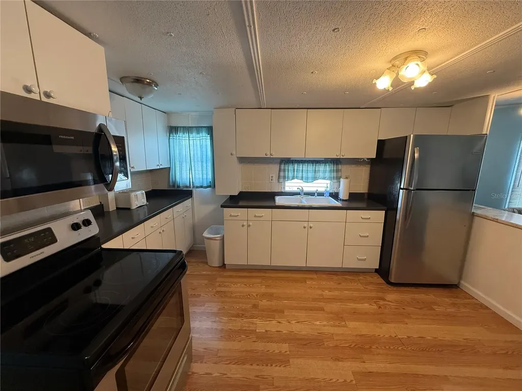 7803 46th Avenue N St Petersburg FL 33709