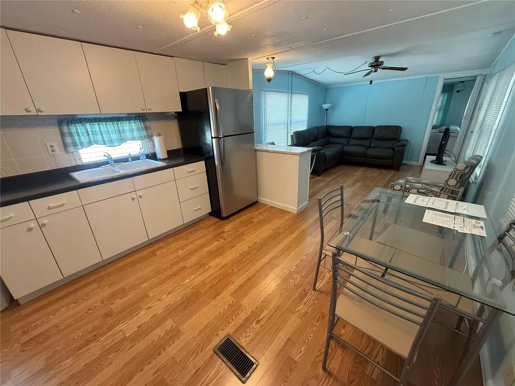 7803 46th Avenue N St Petersburg FL 33709